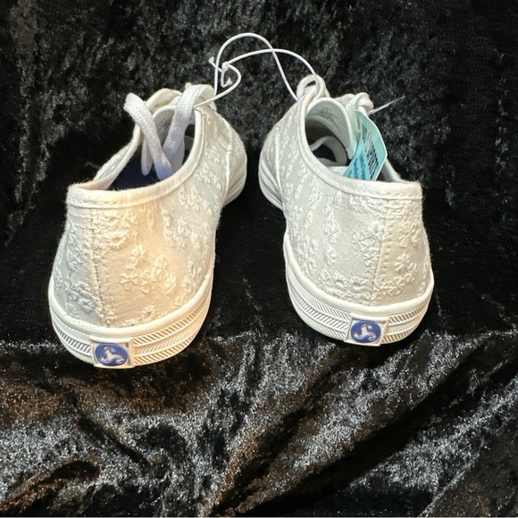 New Us Sports Women’s White Sneakers Size: 7 - Picture 9 of 10